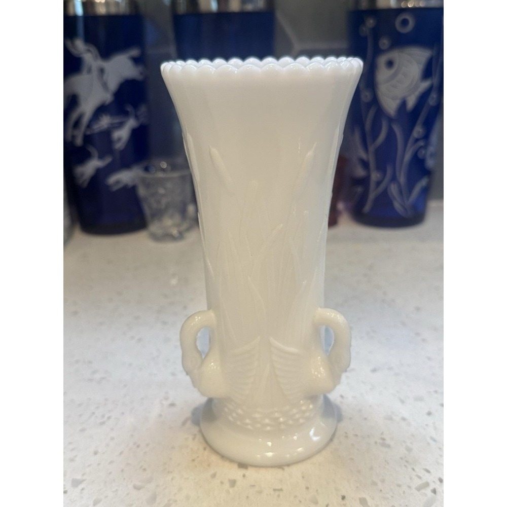 Westmoreland Milk Glass 6 1/2" Swan Vase Cattails Mid Century Depression Glass